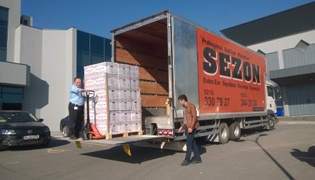 Liftli Araçla Malzeme Taşınması